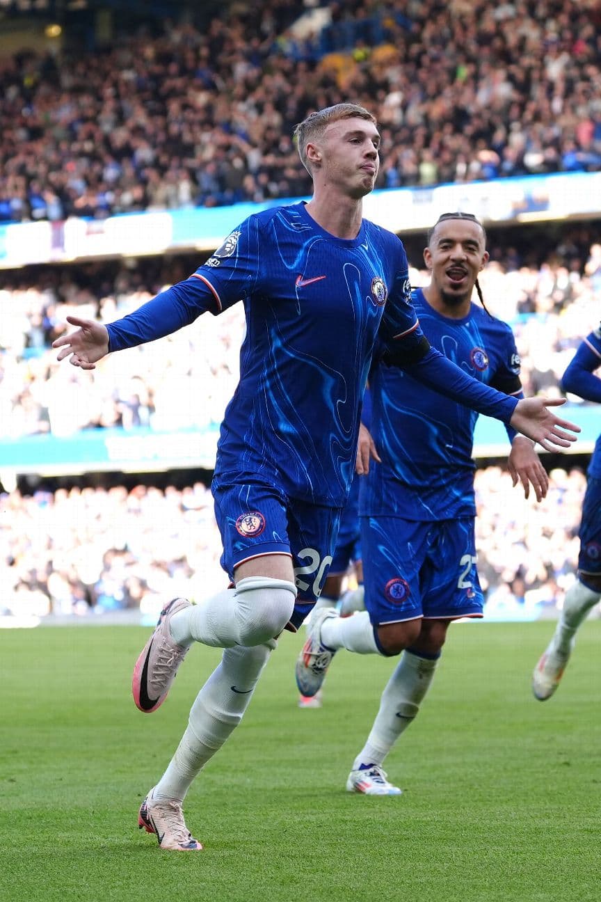 Cole Palmer celebrates during Chelsea's win over Brighton in September 2024